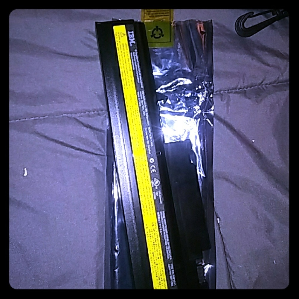 IBM laptop battery (NWT)
